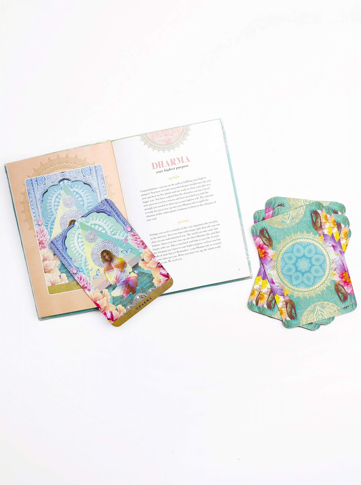 A Yogic Path Oracle Deck and Guidebook (Keepsake Box Set)