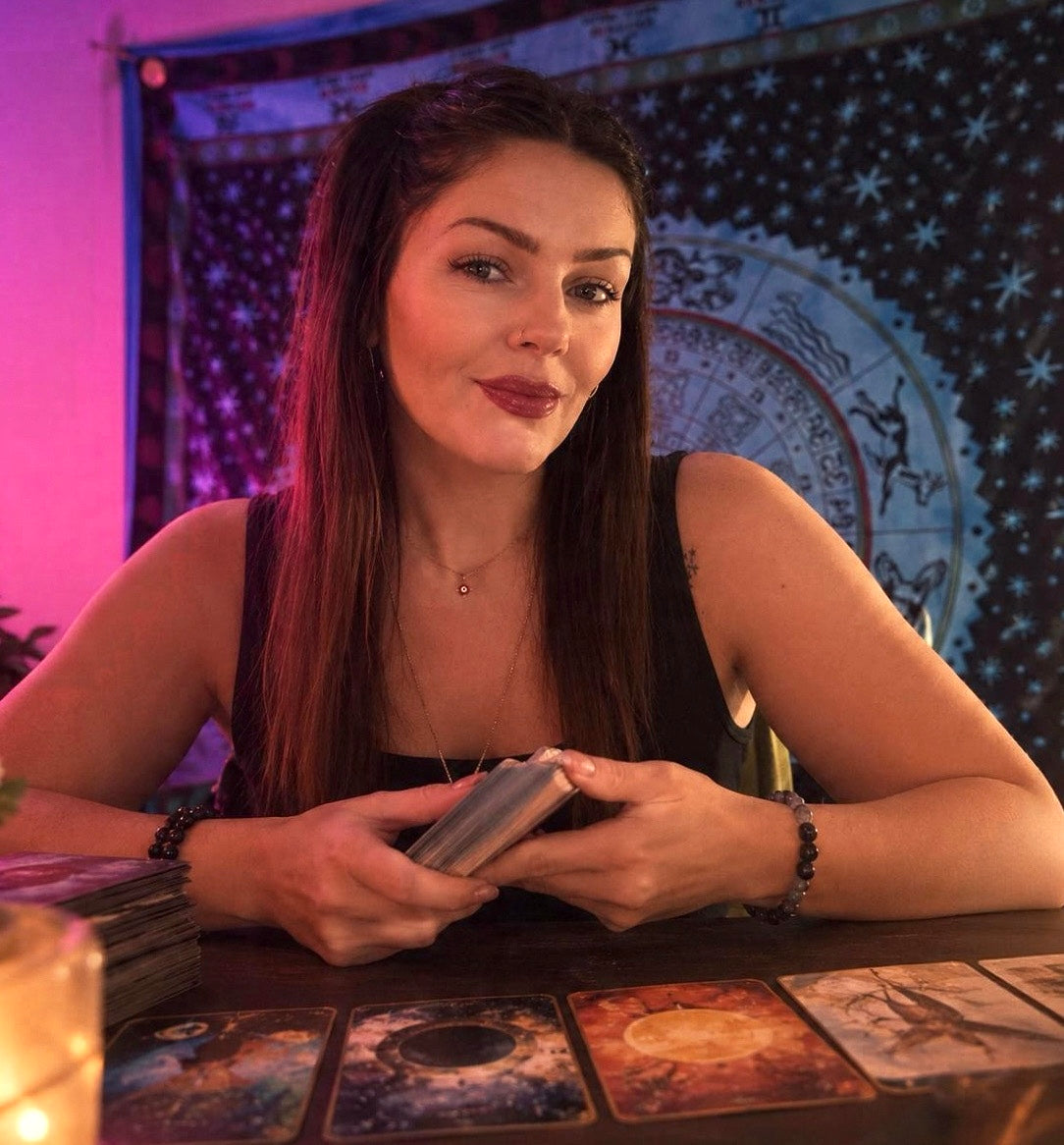 Intuitive Oracle Card Reading with Kelly
